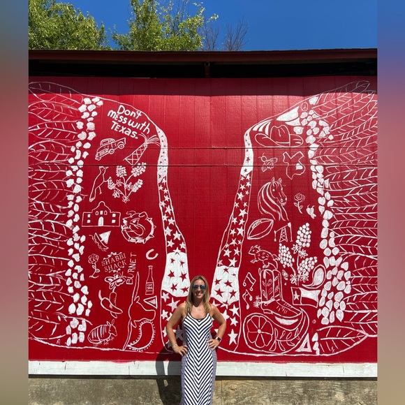 Meet your Posher, Kristen - Picture 15 of 16